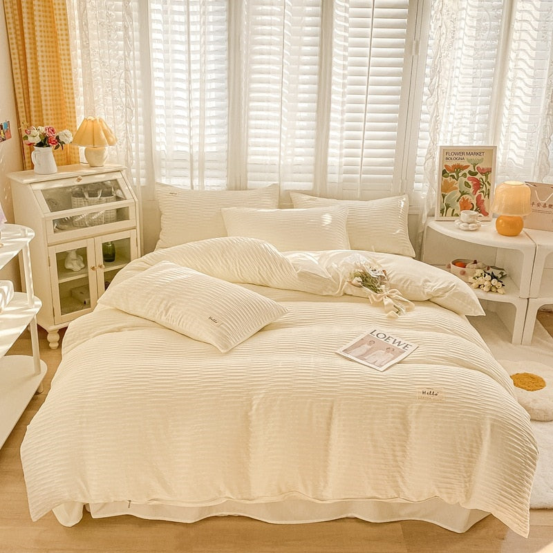 Sky Comfort: Cloud Bubble 4-Piece Bedding Set