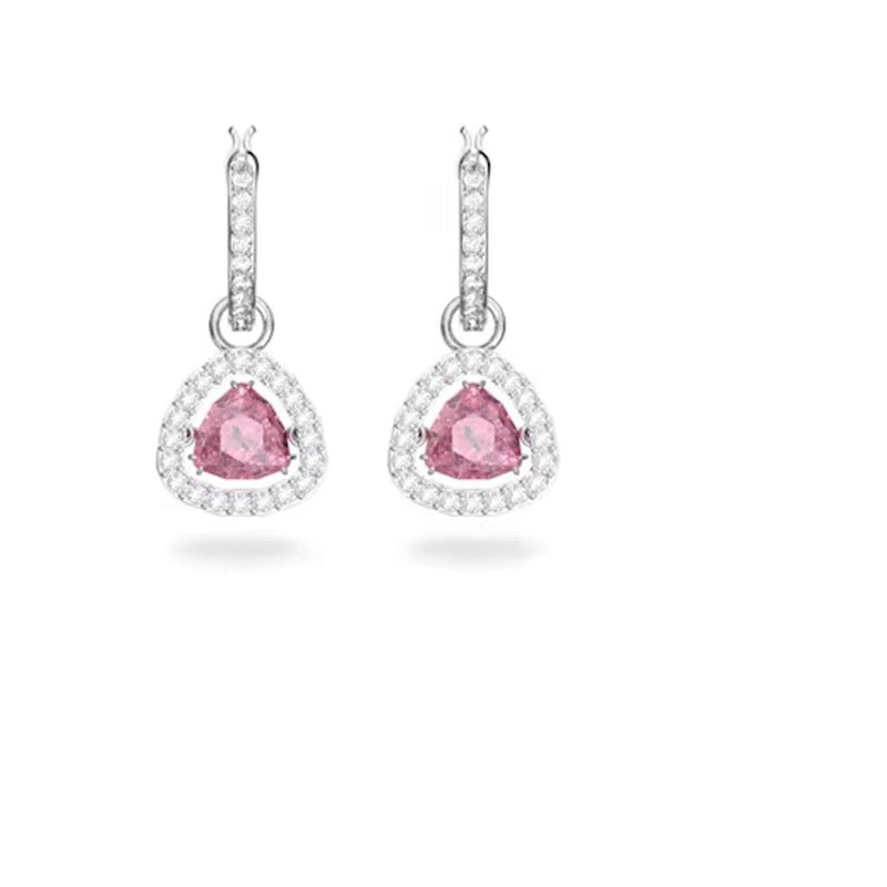Fortune's Embrace: Luck-Attracting Jewelry