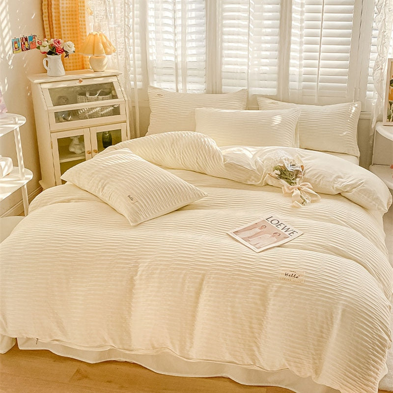 Sky Comfort: Cloud Bubble 4-Piece Bedding Set