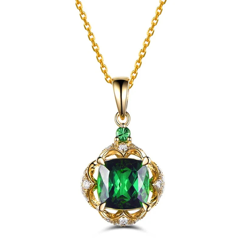 Emerald Bloom: Dark Green Flower Necklace