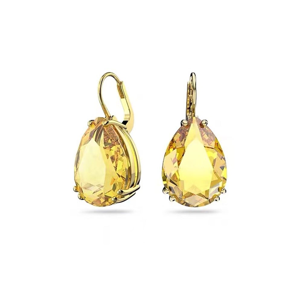 Fortune's Embrace: Luck-Attracting Jewelry